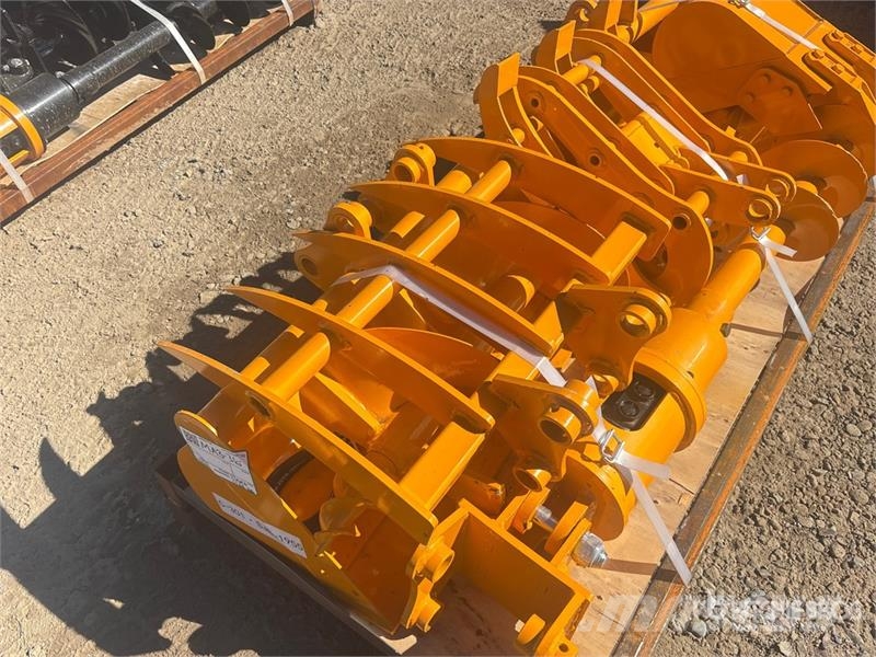 Quantity of (8) GIYI Cat 301 GYA-8 Mini Excavator Egyéb alkatrészek
