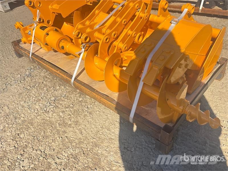 Quantity of (8) GIYI Cat 301 GYA-8 Mini Excavator Egyéb alkatrészek