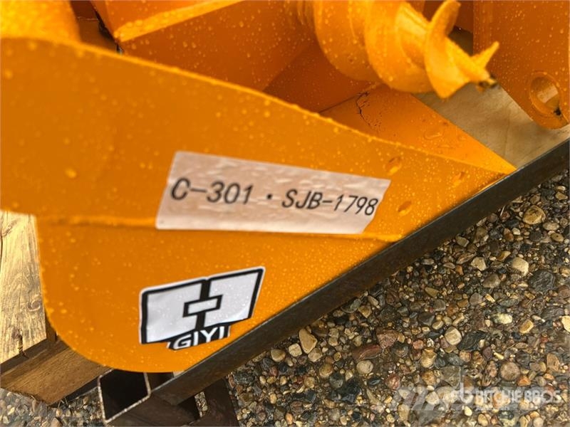  Quantity of (8)  GIYI Cat 301 GYA-8 Mini Excavator Drugi deli