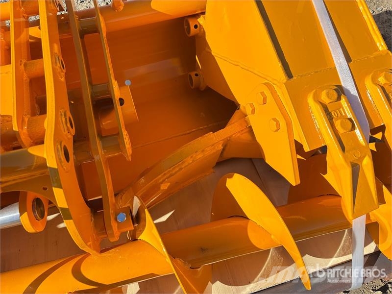 Quantity of (8) GIYI Cat 301 GYA-8 Mini Excavator Egyéb alkatrészek