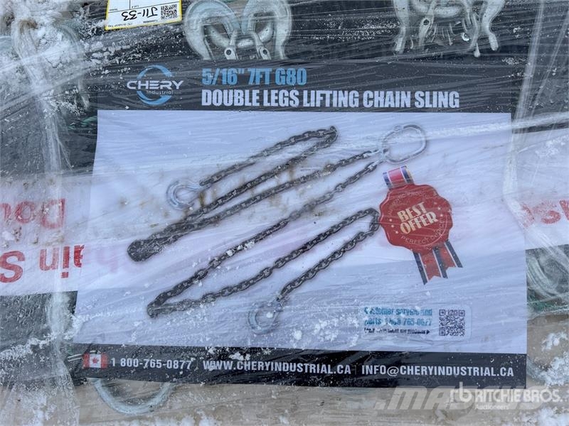  Quantity of (8) Greatbear Double Leg Lifting Hook  أجزاء ومعدات رافعات