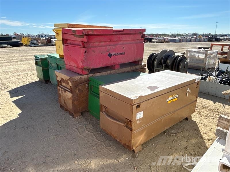 Quantity of (8) Job Site Box Altri componenti