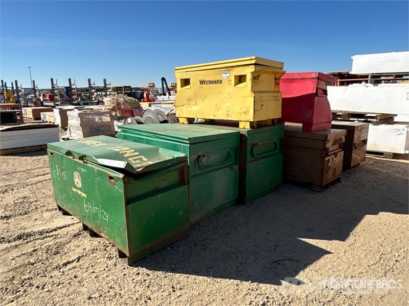 Quantity of (8) Job Site Box Altri componenti