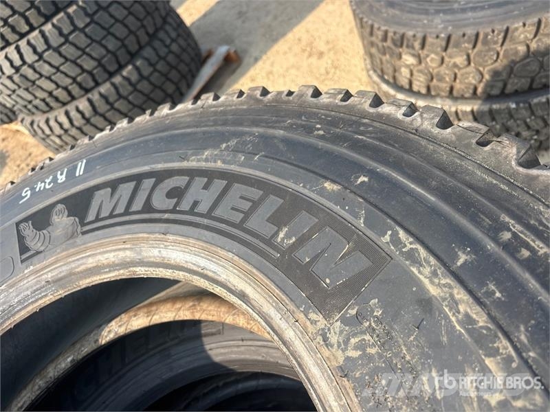  Quantity of (8) Michelin XDY- EX2 11R24.5 Tires Tyres, wheels and rims