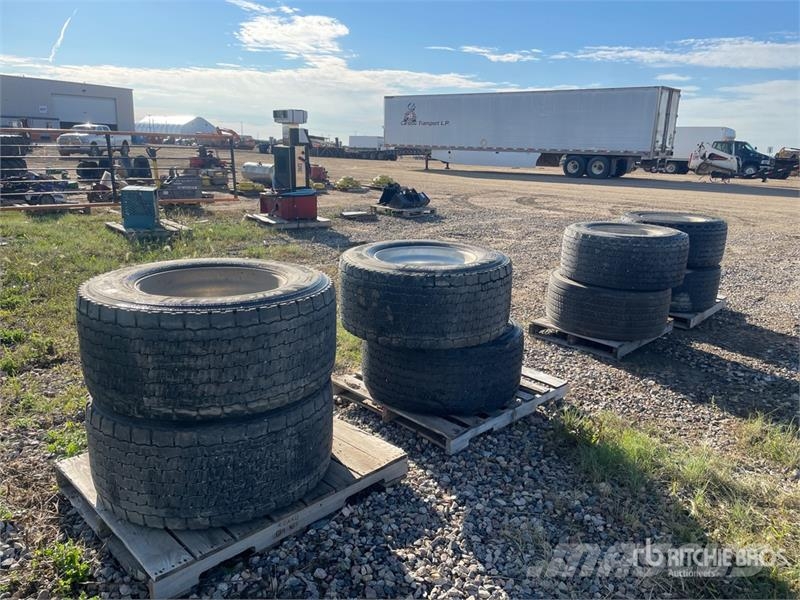 Quantity of (8) Michelin 445/50R22.5 Tires Tyres, wheels and rims