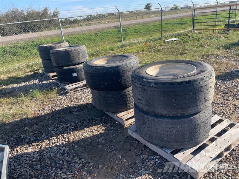 Quantity of (8) Michelin 445/50R22.5 Tires Tyres, wheels and rims