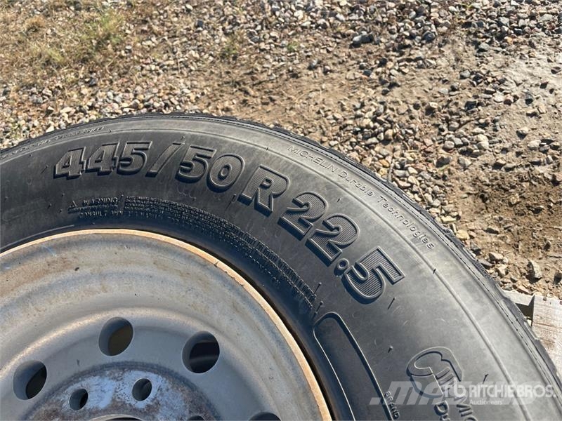 Quantity of (8) Michelin 445/50R22.5 Tires Tyres, wheels and rims