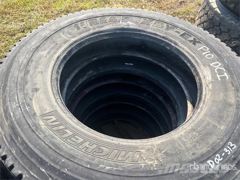  Quantity of (8) Michelin XDY-EX 11R24.5 Tires Tyres, wheels and rims