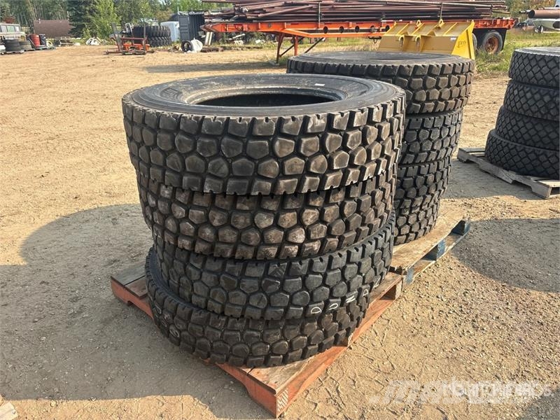  Quantity of (8) Michelin XDY- EX2 11R24.5 Tires Tyres, wheels and rims