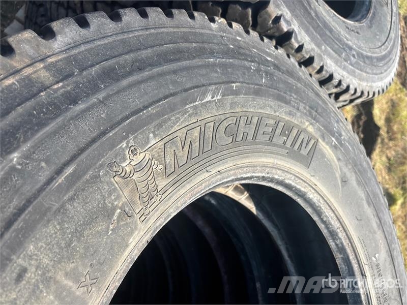  Quantity of (8) Michelin XDY-EX 11R24.5 Tires Tyres, wheels and rims
