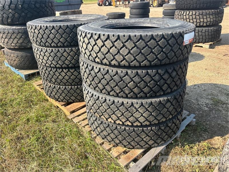  Quantity of (8) Michelin XDY-EX 11R24.5 Tires Tyres, wheels and rims