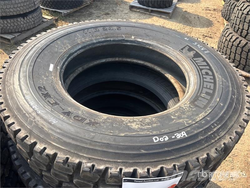  Quantity of (8) Michelin XDY- EX2 11R24.5 Tires Tyres, wheels and rims
