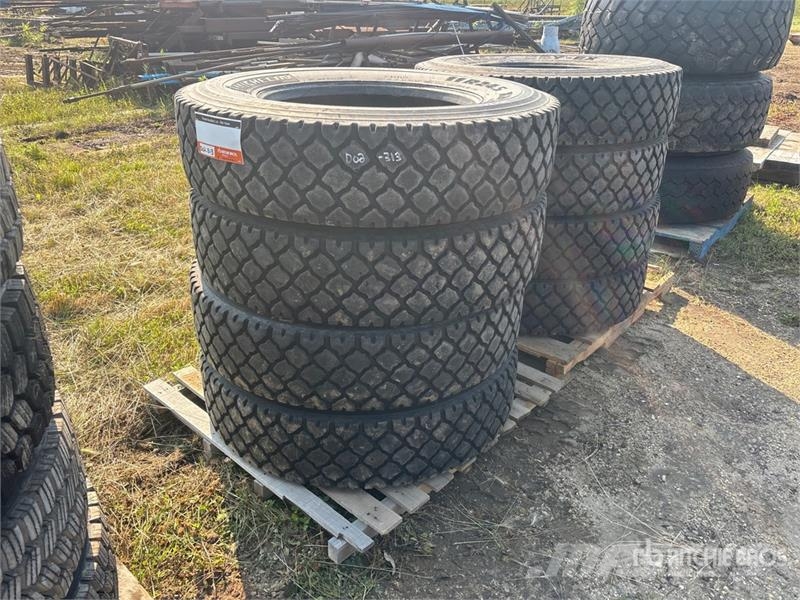  Quantity of (8) Michelin XDY-EX 11R24.5 Tires Tyres, wheels and rims