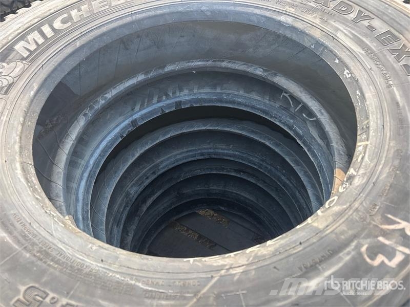  Quantity of (8) Michelin XDY- EX2 11R24.5 Tires Tyres, wheels and rims