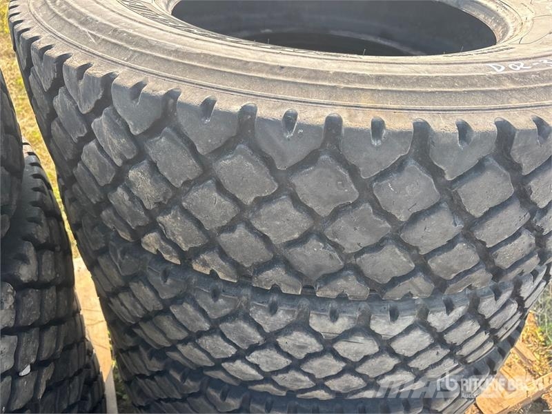  Quantity of (8) Michelin XDY-EX 11R24.5 Tires Tyres, wheels and rims