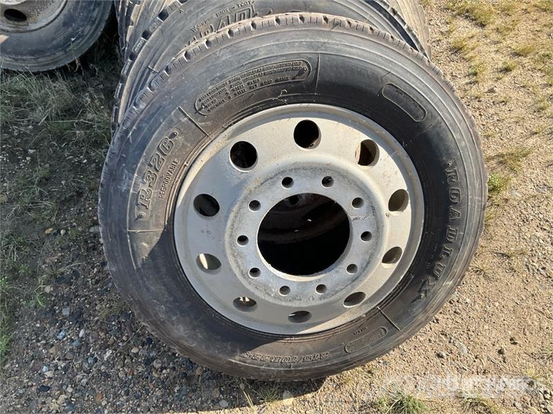 Quantity of (8) Mixed Tires Шины и колёса
