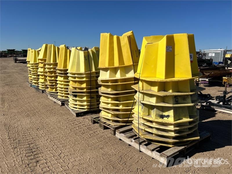  Quantity of (8) Pallets of Pipeline Cones Slagači cijevi