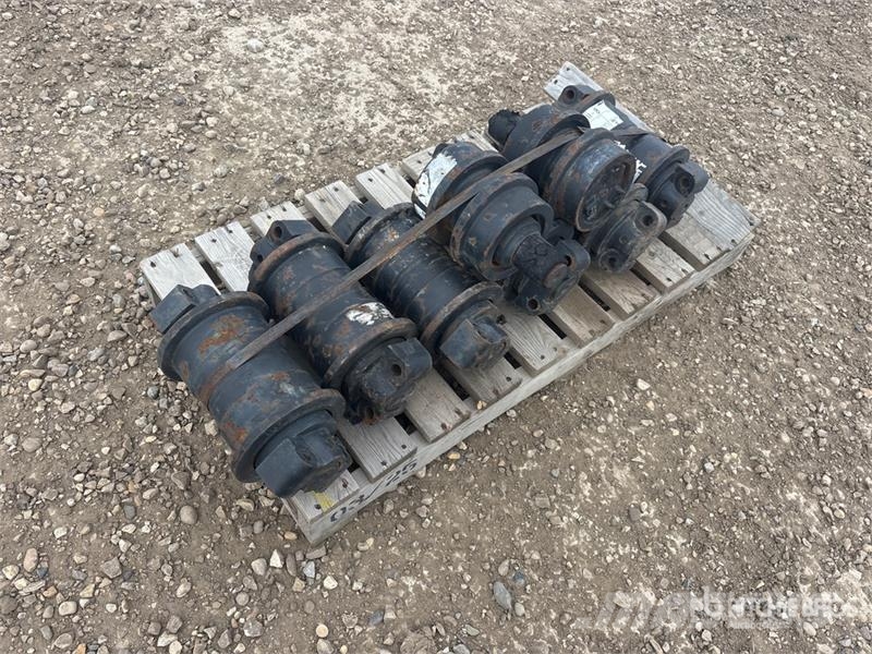  Quantity of (8) Rollers Andre komponenter