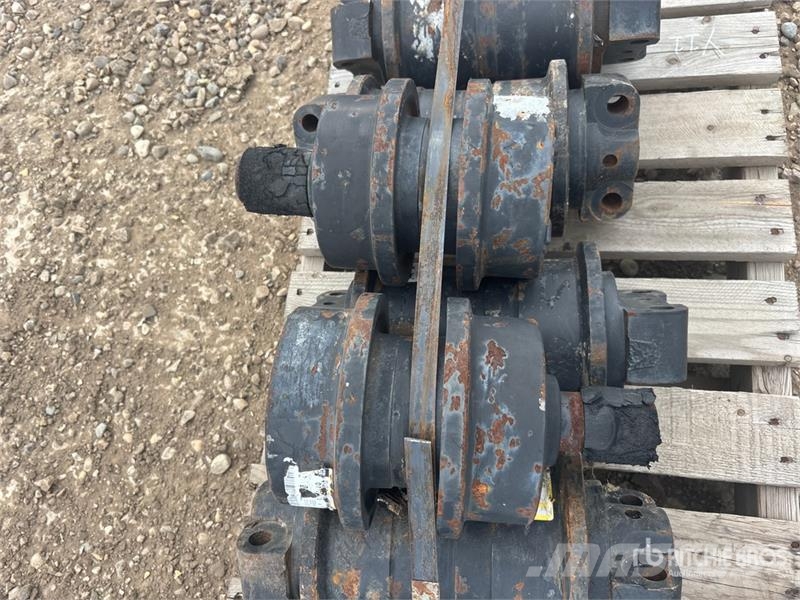  Quantity of (8) Rollers Andre komponenter