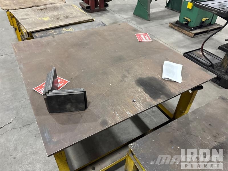 Quantity of (8) Tables Metal Frame Tables Shop Ta Utilaje construcții - Altele