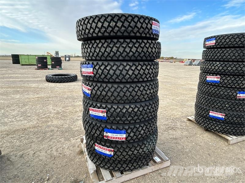  Quantity of (8) Taitong 11R24.5 Tires (Unused) Pneus, roues et jantes