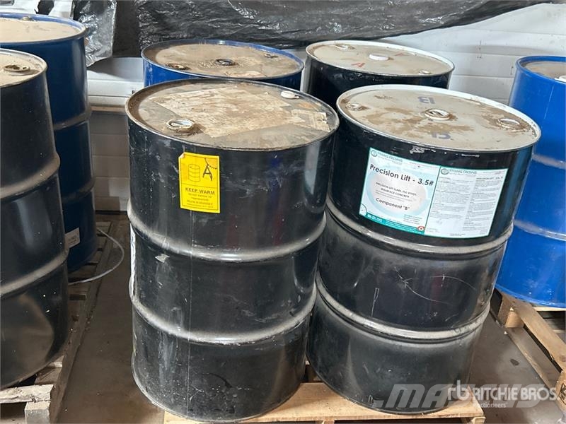 Quantity of (8) Urethane & Rubinate Chemicals Ďalšie komponenty