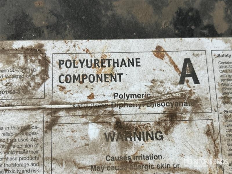 Quantity of (8) Urethane & Rubinate Chemicals Ďalšie komponenty