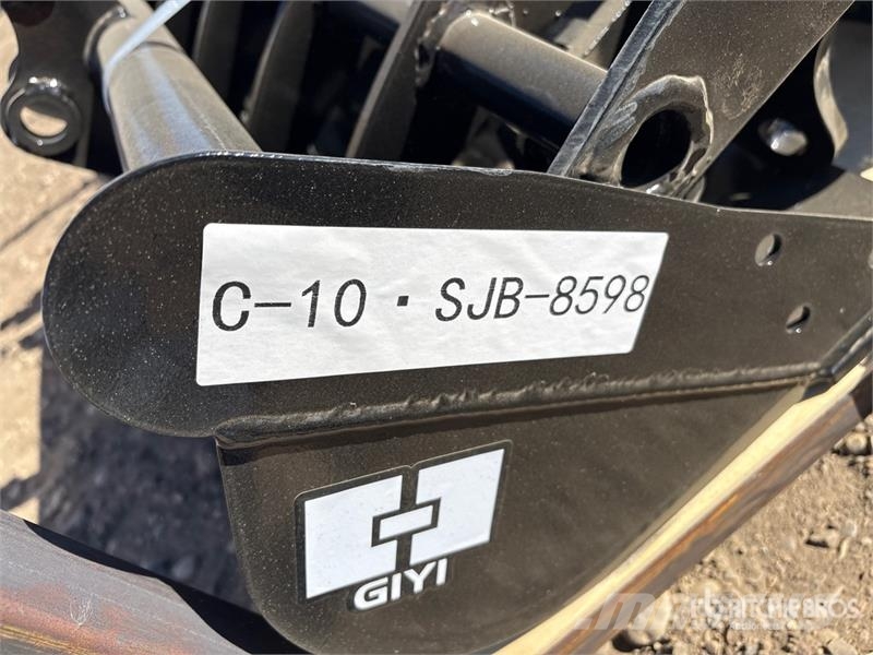 Quantity of (8) VICSEC VCA-8 Mini Excavator Attac Otros componentes