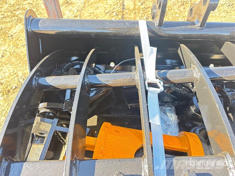  Quantity of (8)  VICSEC VCA-8 Mini Excavator Attac Kiti naudoti statybos komponentai