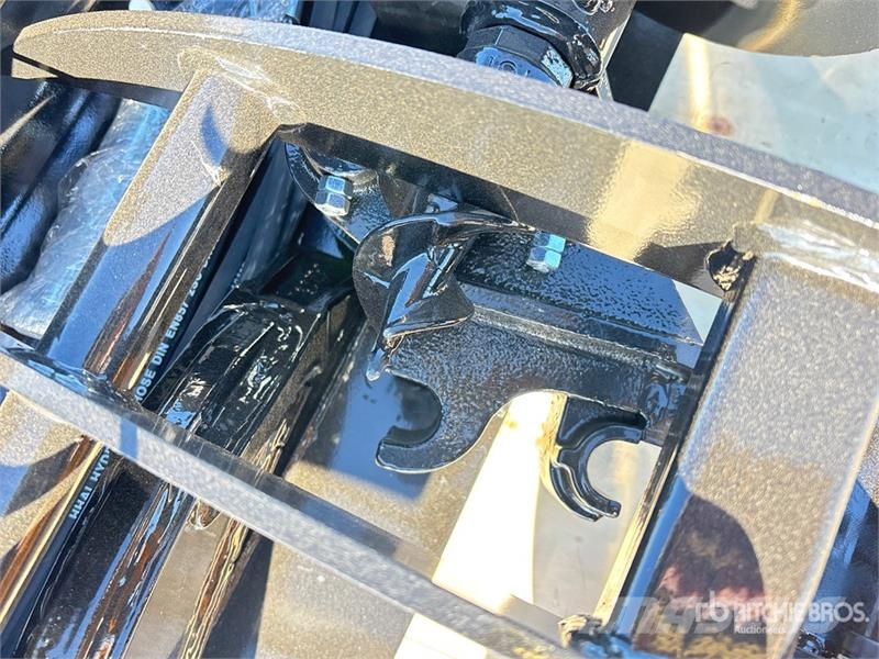 Quantity of (8) VICSEC VCA-8 Mini Excavator Attac Kiti naudoti statybos komponentai