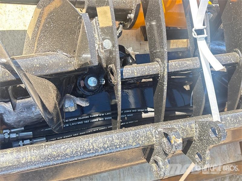 Quantity of (8) VICSEC VCA-8 Mini Excavator Attac Kiti naudoti statybos komponentai