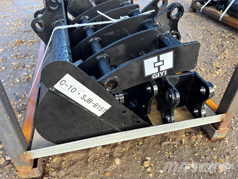  Quantity of (8)  VICSEC VCA-8 Mini Excavator Attac مكونات أخرى