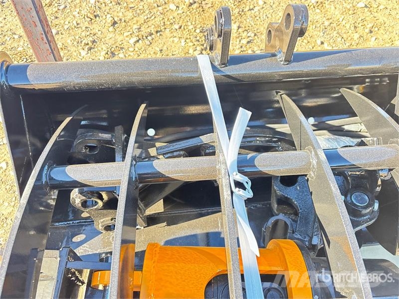 Quantity of (8) VICSEC VCA-8 Mini Excavator Attac Kiti naudoti statybos komponentai