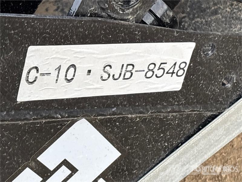  Quantity of (8)  VICSEC VCA-8 Mini Excavator Attac Otros componentes