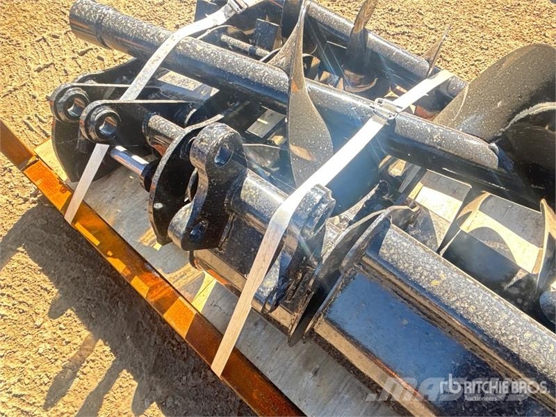  Quantity of (8)  VICSEC VCA-8 Mini Excavator Attac Kiti naudoti statybos komponentai