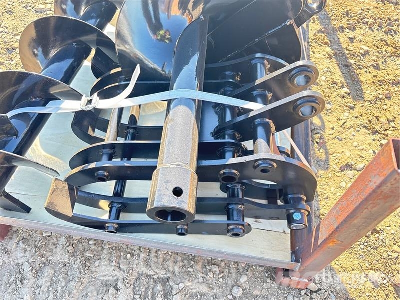 Quantity of (8) VICSEC VCA-8 Mini Excavator Attac Kiti naudoti statybos komponentai