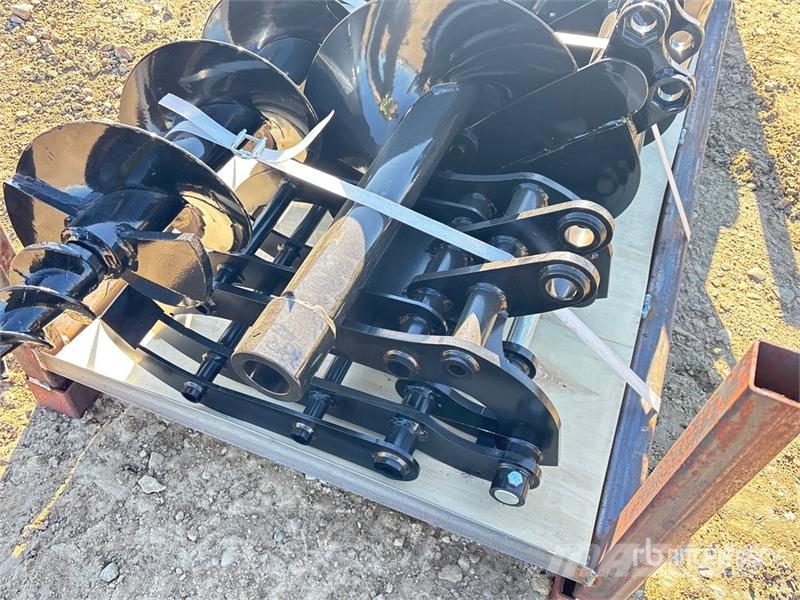 Quantity of (8) VICSEC VCA-8 Mini Excavator Attac Kiti naudoti statybos komponentai