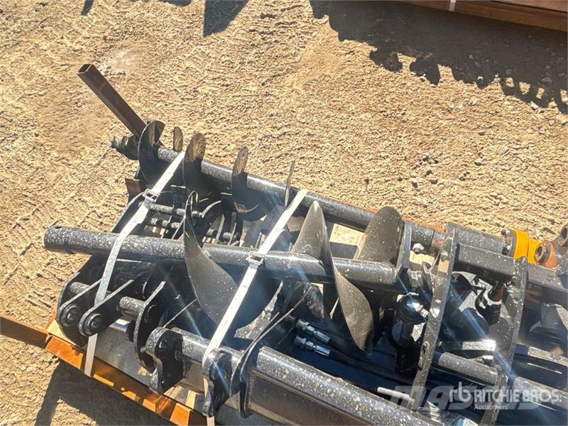  Quantity of (8)  VICSEC VCA-8 Mini Excavator Attac Kiti naudoti statybos komponentai