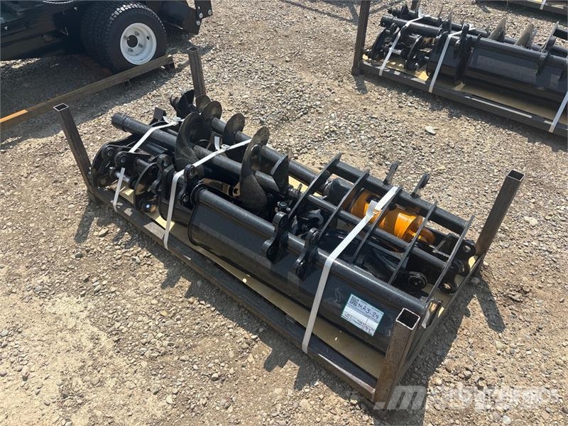Quantity of (8) VICSEC VCA-8 Mini Excavator Attac Drugi deli