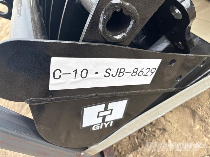  Quantity of (8)  VICSEC VCA-8 Mini Excavator Attac Otros componentes