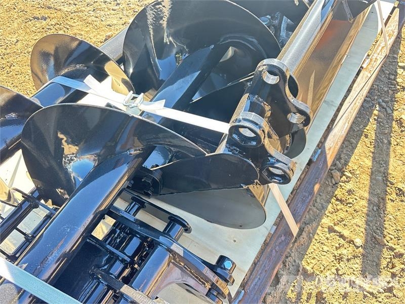 Quantity of (8) VICSEC VCA-8 Mini Excavator Attac Kiti naudoti statybos komponentai