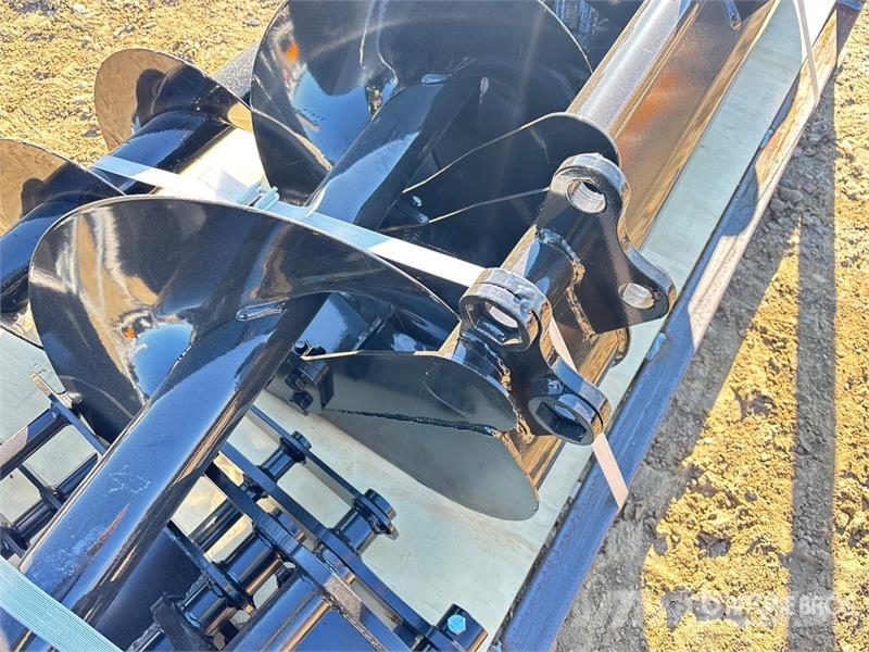  Quantity of (8)  VICSEC VCA-8 Mini Excavator Attac Kiti naudoti statybos komponentai