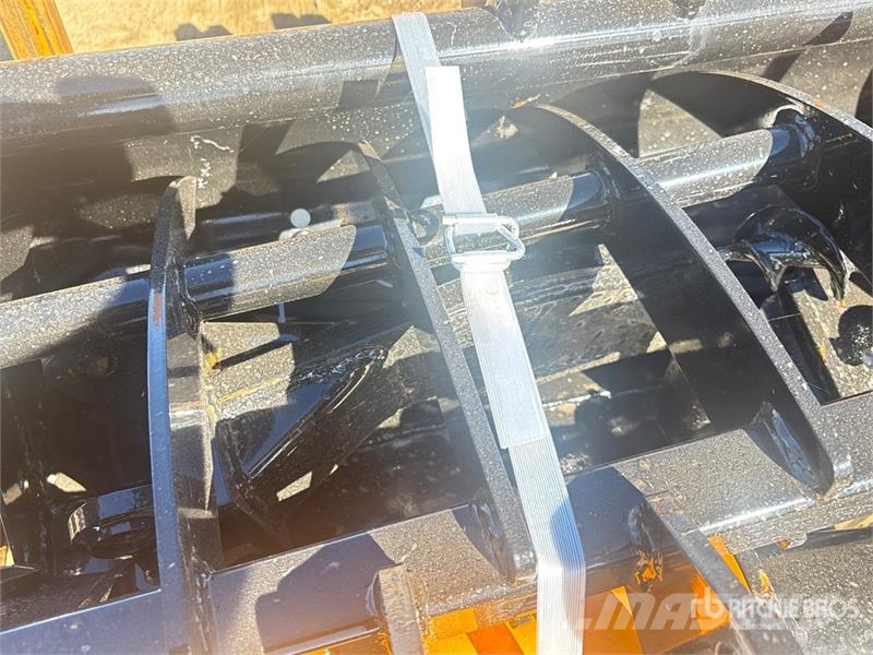  Quantity of (8)  VICSEC VCA-8 Mini Excavator Attac Kiti naudoti statybos komponentai