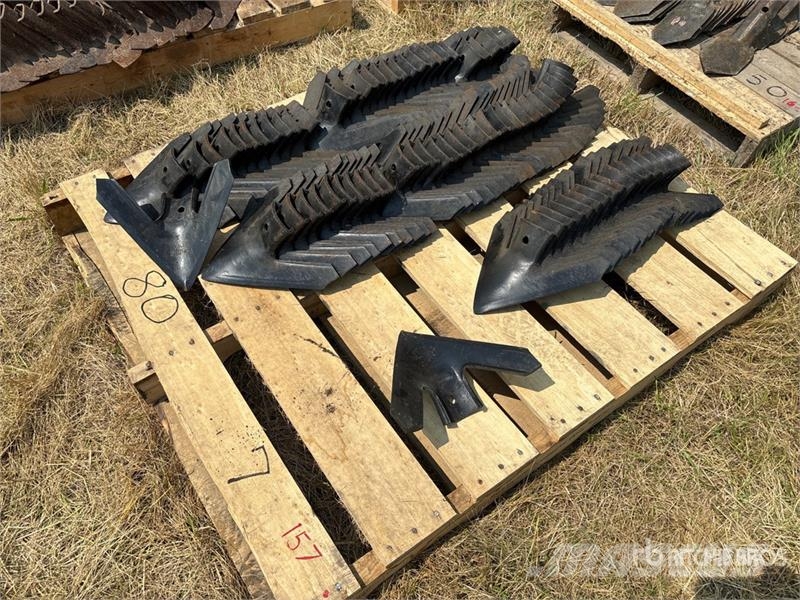 Quantity of (80) McKay Knock on Cultivator Sweeps Další