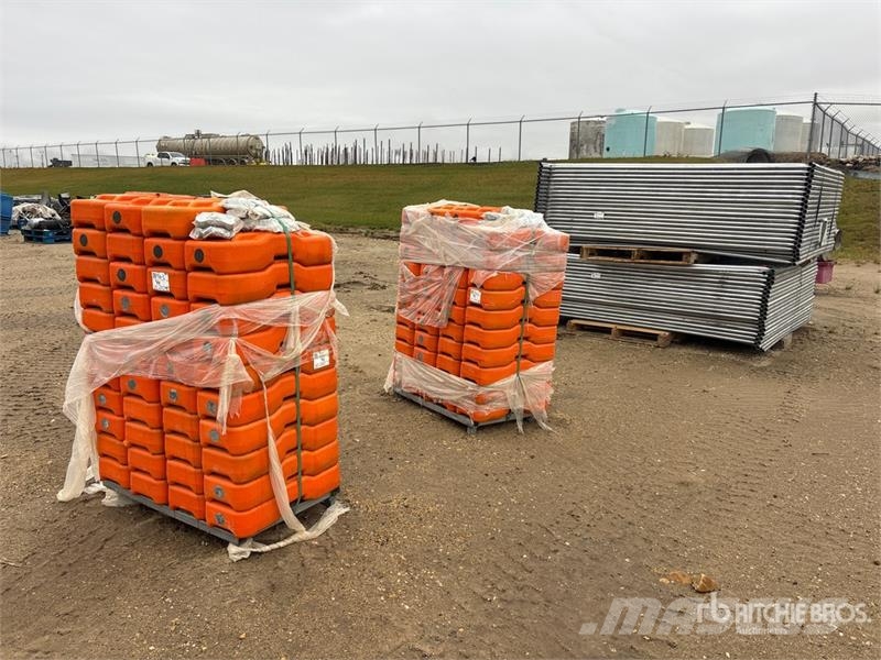 Quantity of (84) 8 ft x 6 ft Temporary Site Fence Andre komponenter