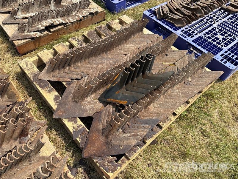 Quantity of (84) Knock On Cultivator Sweeps Další