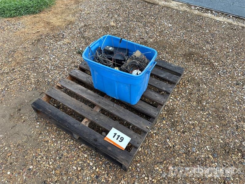 Quantity of (9) 2-Way Radios Muut maatalouskoneet