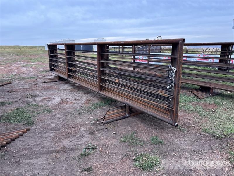 Quantity of (9) 24 ft x 5 ft 3 in Heavy Duty Lives Livdyr annet utstyr