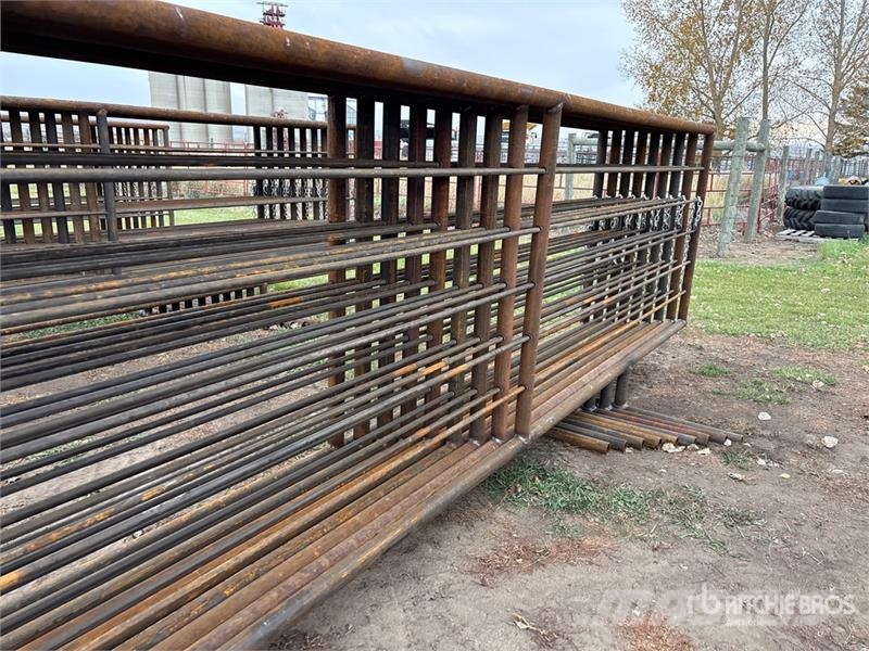 Quantity of (9) 24 ft x 5 ft 3 in Heavy Duty Lives Livdyr annet utstyr