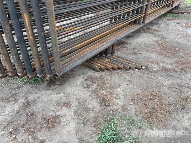 Quantity of (9) 24 ft x 5 ft 3 in Heavy Duty Lives Livdyr annet utstyr